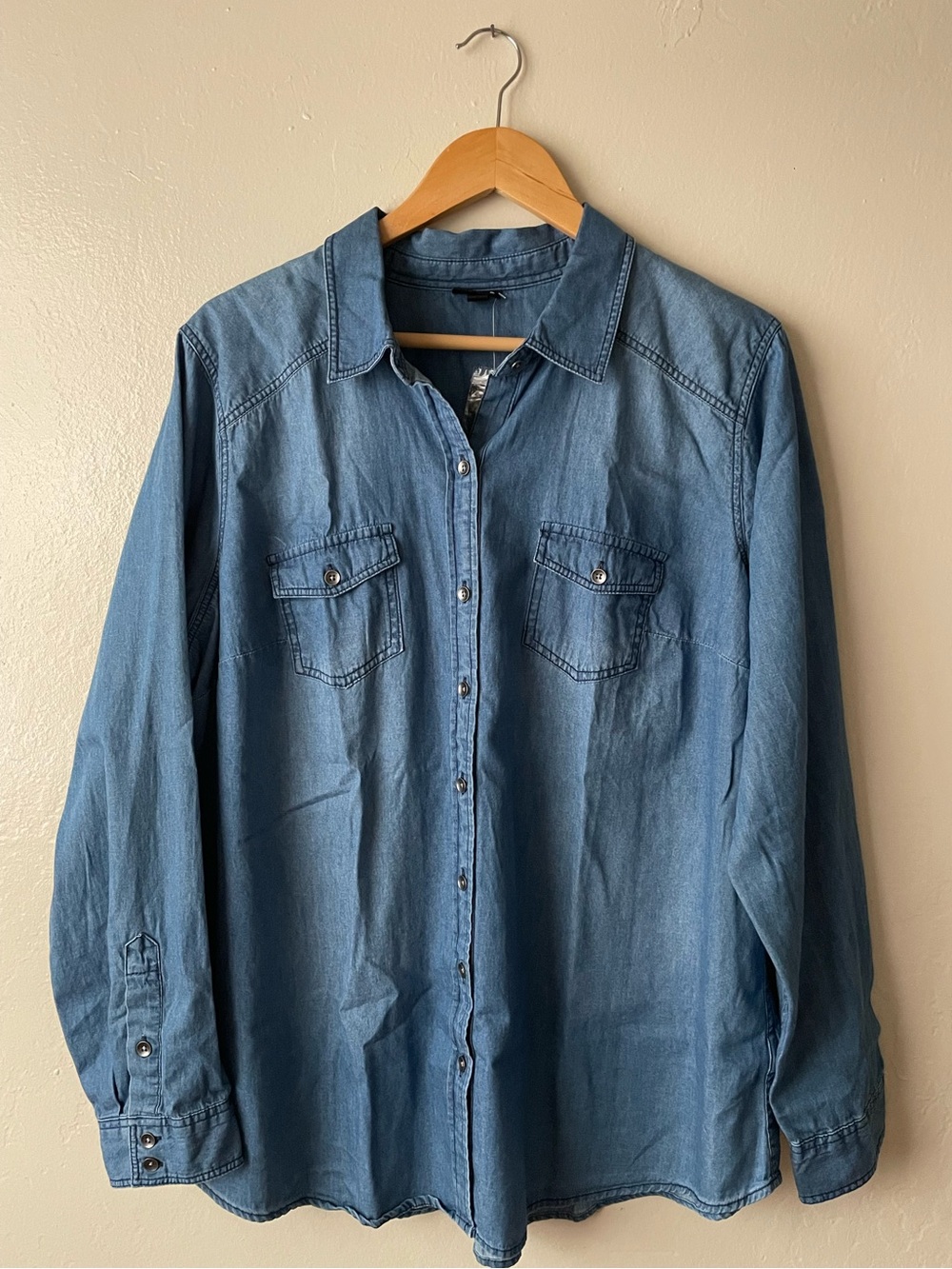 Torrid medium wash long sleeve Button down denim shirt